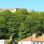 Casa de hóspedes Tall Storeys Scarborough