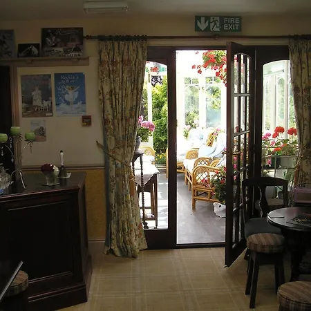 Guest house Tall Storeys