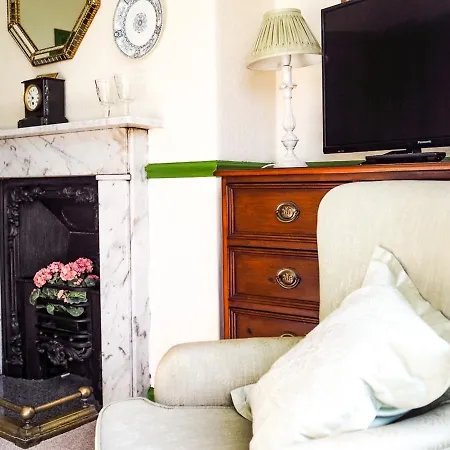 Guest house Tall Storeys