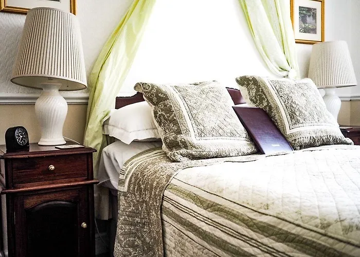 Guest house Tall Storeys Scarborough