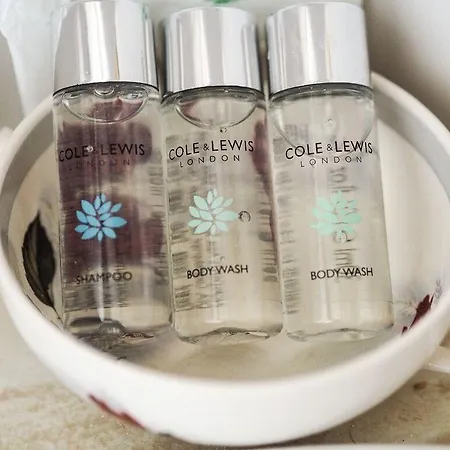 Tall Storeys 스카버러