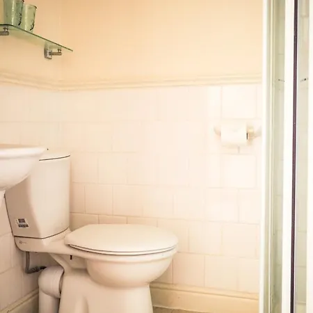 Tall Storeys 4* Scarborough
