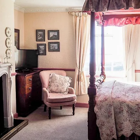 Tall Storeys 4*