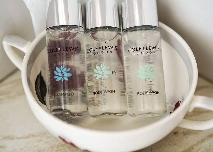 Tall Storeys スカーバラ