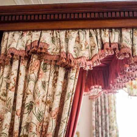 Tall Storeys 4* Scarborough