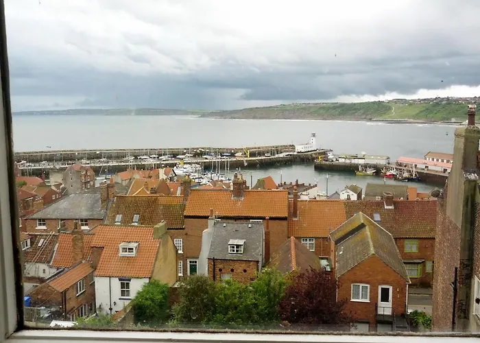 Gasthuis Tall Storeys Scarborough